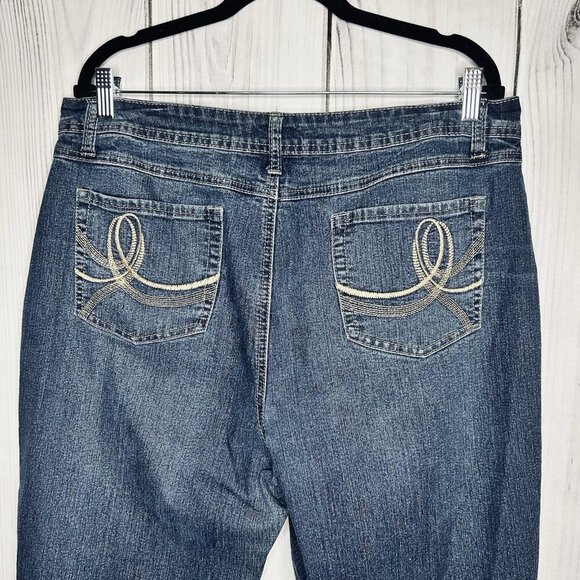 Cato Flared Leg Jeans High Rise Blue Denim Pockets Stretch Size 16 (36 x 31) - Picture 6 of 9